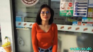 หนังโป๊ไทย TukTukPatrol Phi น้องพายสาวไทยทรงซ้อโดนเย็ดแตกใส่หน้า หนังโป้ไทยล่าสุดโคตรแจ่ม โดนนัดเย็ดหน้าเซเว่น xxx