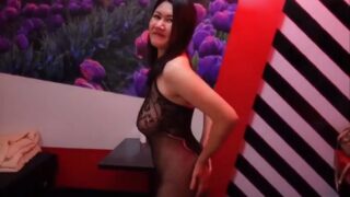 หนังโป๊ไทย xxx สาวไทยรุ่นใหญ่รับงาน สาวเจ๊แต่หุ่นยั่งดีอยู่ถูกใจฝรั่งควยใหญ่นัดเย็ด จตุจักรอย่างแจ่ม เห็นแล้วเสียวเลย นมใหญ่น่าเย็ดมากคนนี้